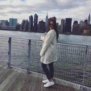 Meet your Posher, Mikala